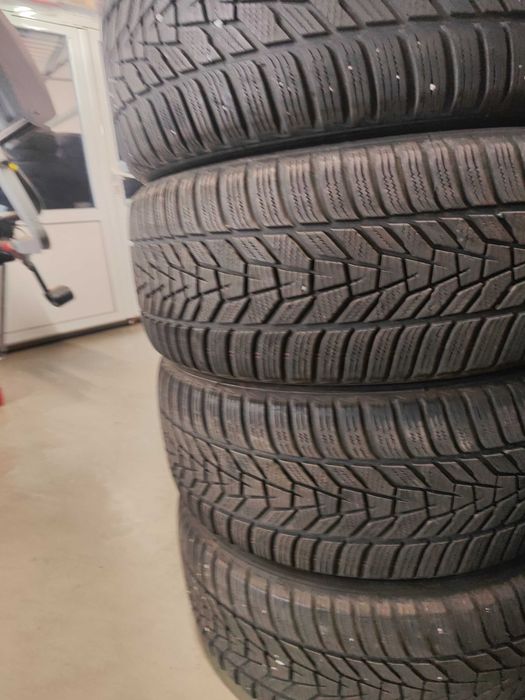 4бр.зимни гуми 235/50/18 Hankook