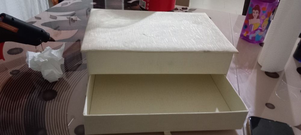 cutii bijuteri sau farduri