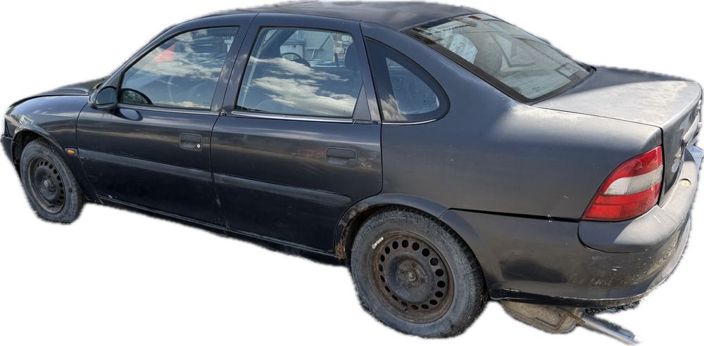 Opel Vectra B 2.0i Опел Вектра Б 2.0и  на части!