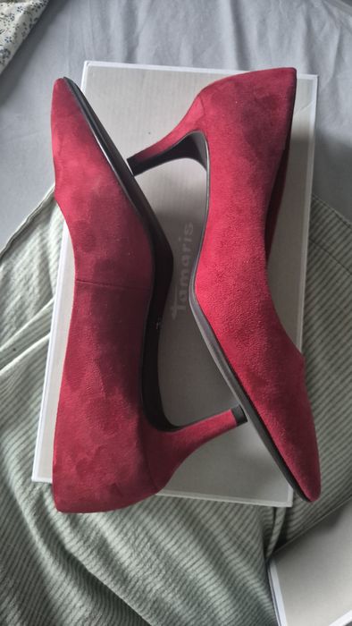 Дамски велурени обувки