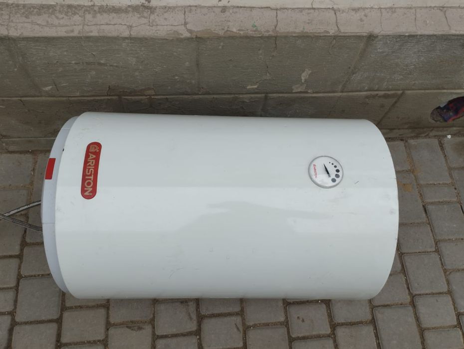Аристон  водонагреватель