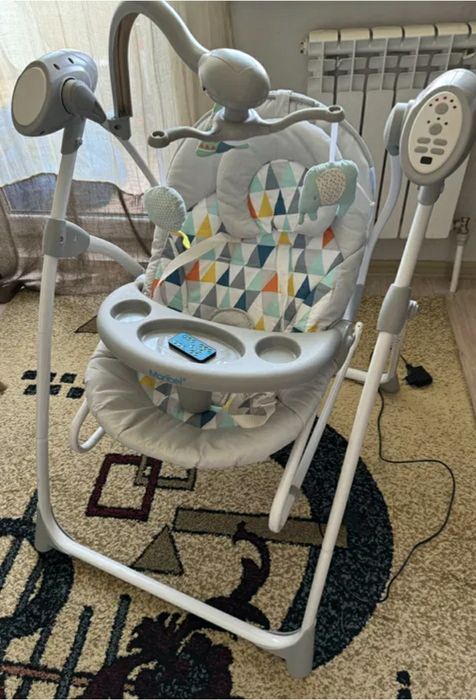 Продам детскую качельку
