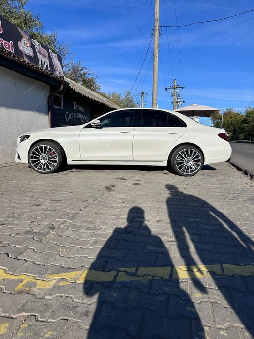 Merceses E-Class 2018 W213 alb perlat