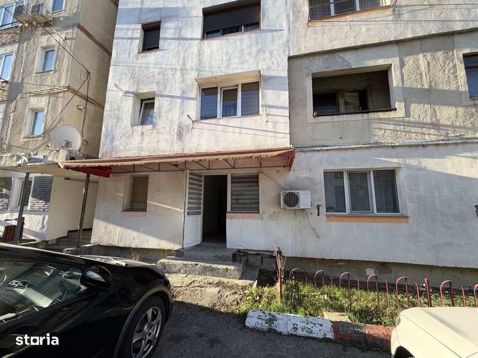 Spatiu Comercial Mioveni, A-uri, 27 mp,  pretabil orice activitate