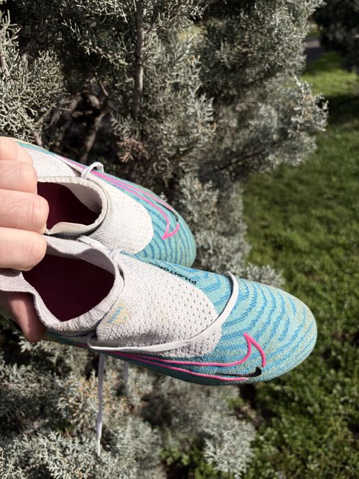 Ghete fotbal nike phantom ghost PRO