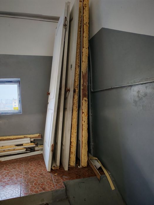 Двери меж комнаты