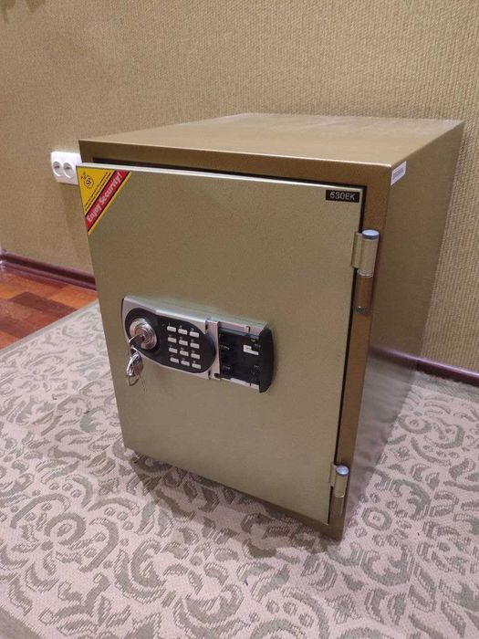 Сейф в хорошем состоянии