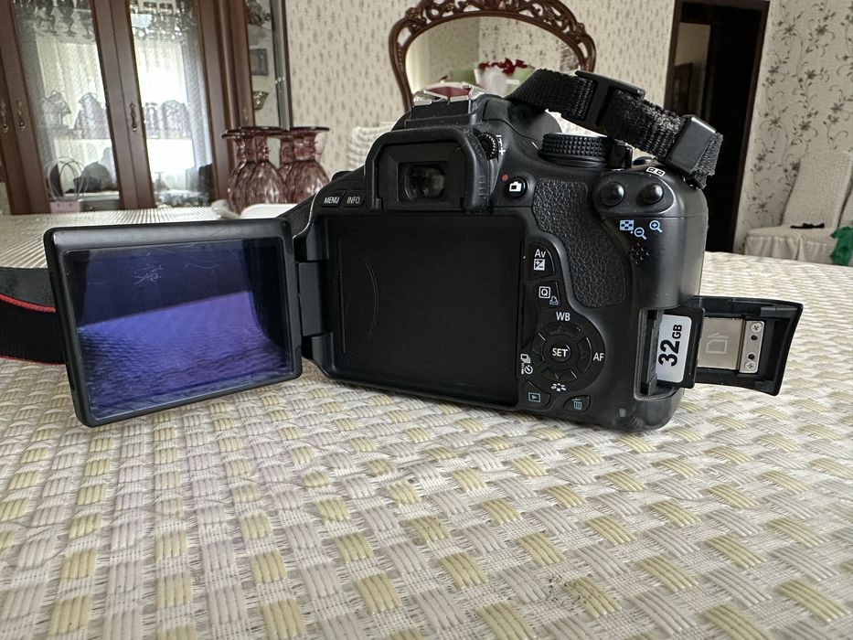 фотоаппарат Canon 600D