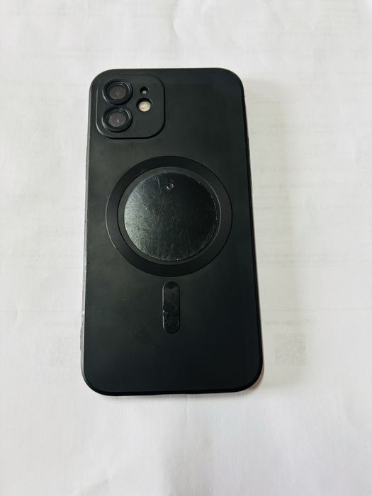 Vand iphone 12  si husa cadou