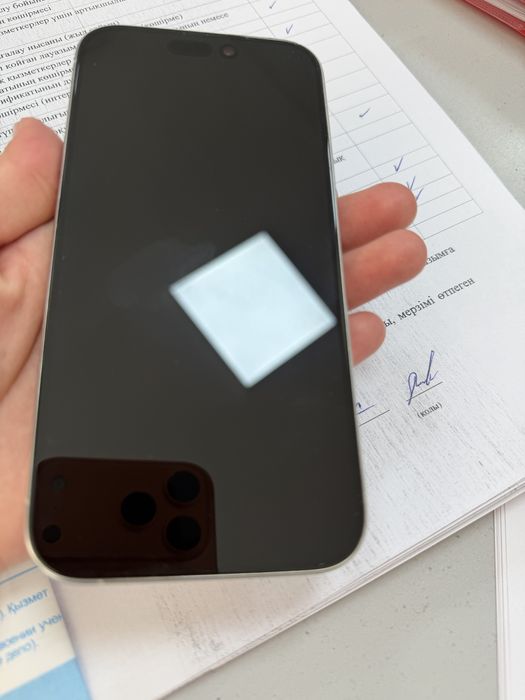 Айфон 16 про,128гб,аккумулятор 97%