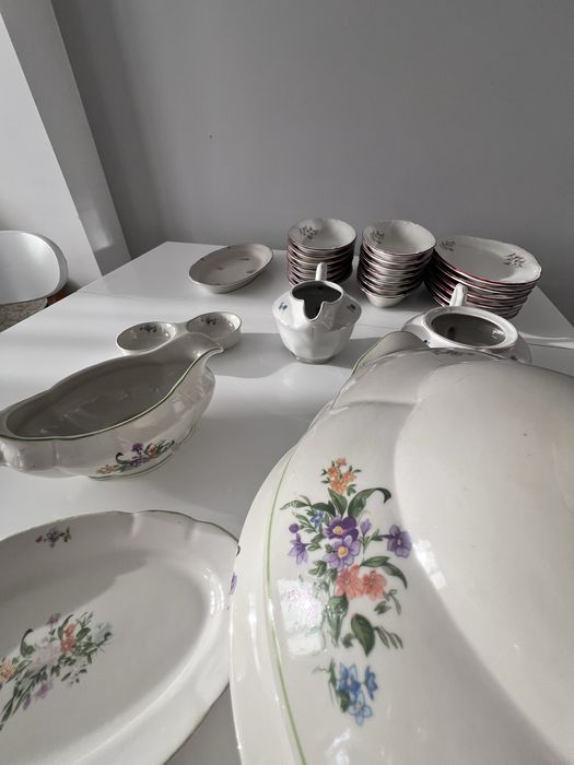 Ретро порцеланови съдове „Izida“ и „GD“ – Made in Bulgaria (3 серии)