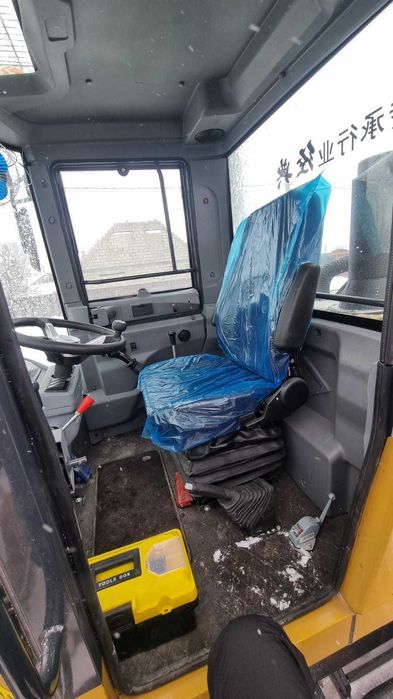 Фронтальный погрузчик INYU ZL988