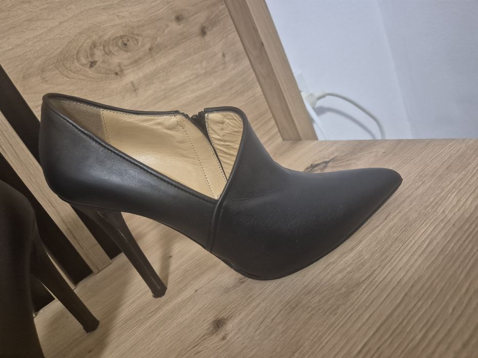 Pantofi  Cristhelen B