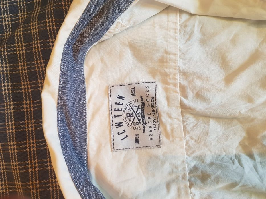 Продам рубашки на мальчика 10-12 лет