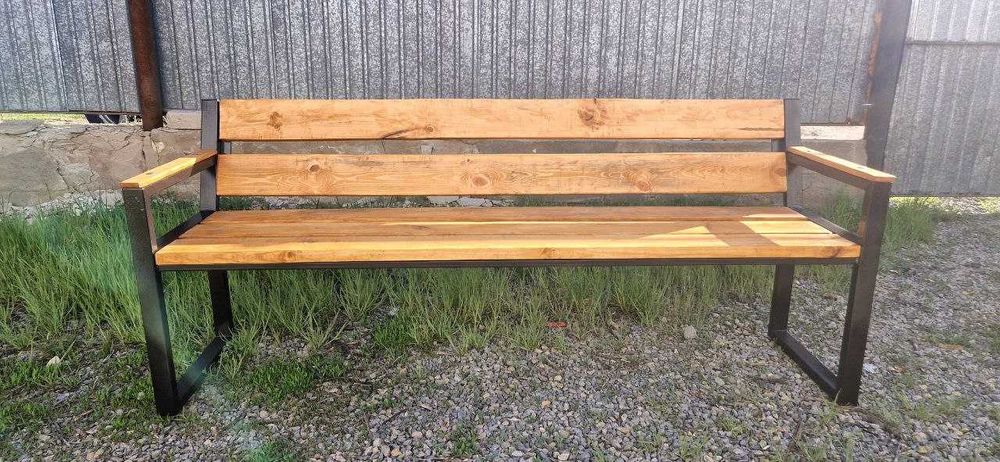 Скамейки со спинкой