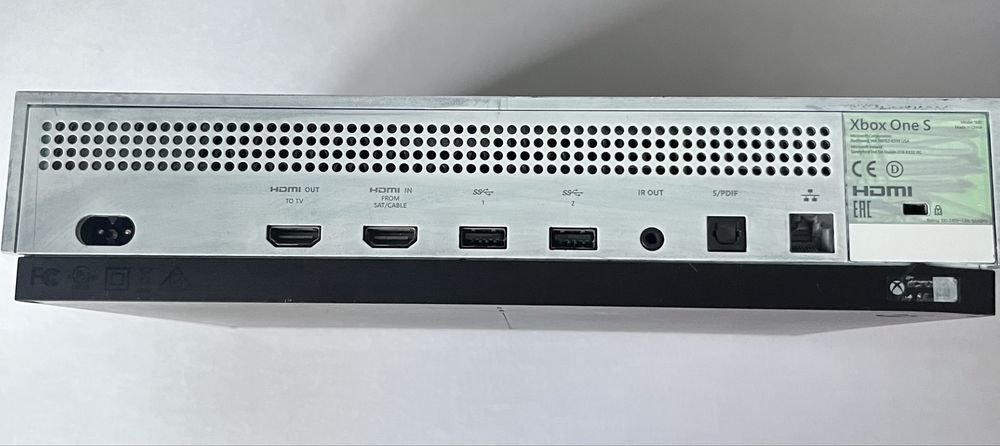 Xbox One S 1 ТБ