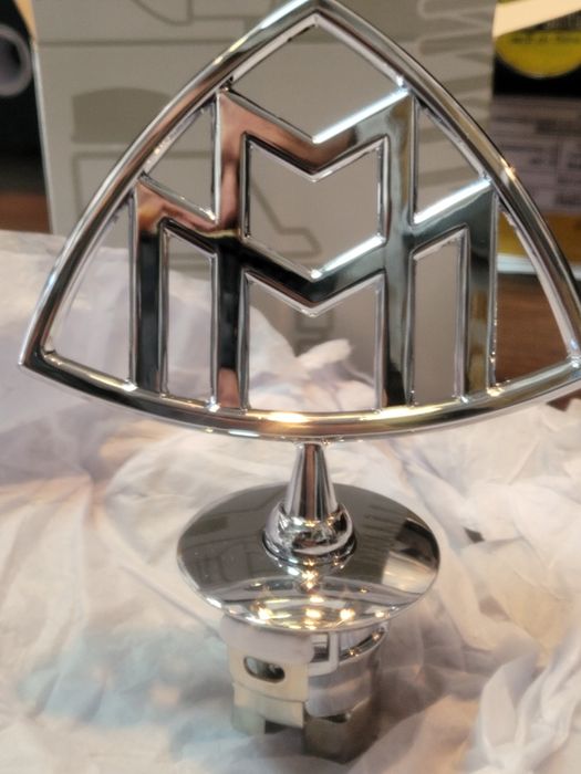 Емблема за Мерцедес Майбах Mercedes Maybach