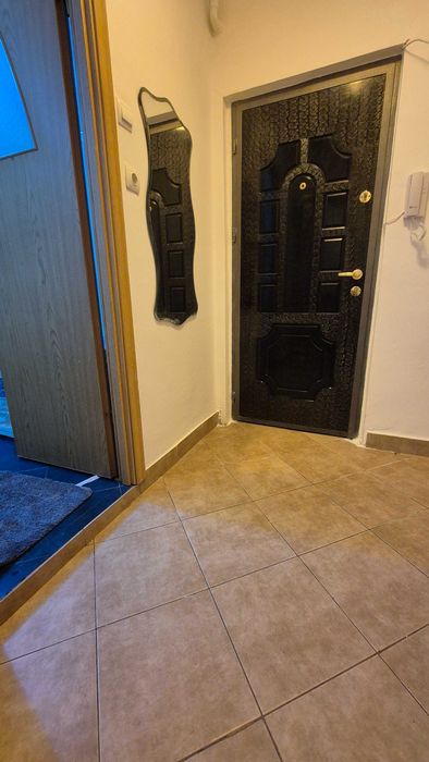 Proprietar inchiriez garsoniera spatioasa