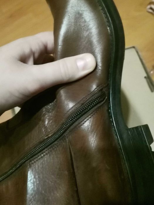 Vând cizme, sunt doar probate