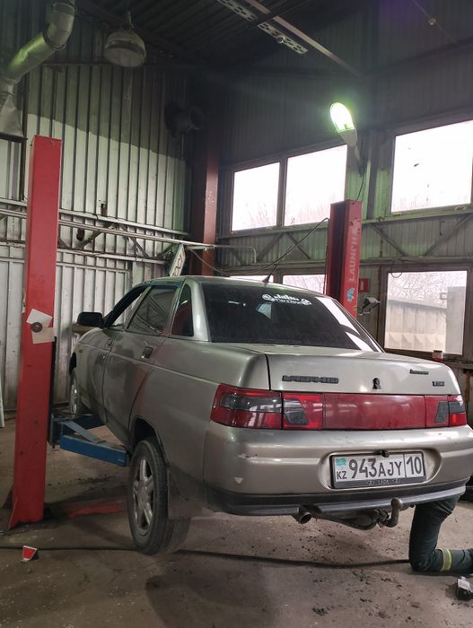 Продам ваз 2110  8-клоп