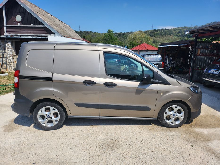 FORD Courier 2019 — imagine 3
