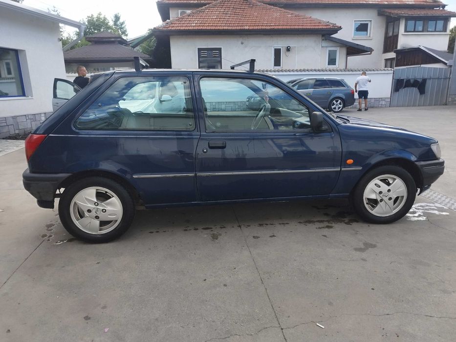 Ford fiesta 1.1 , 1994г., бензин
