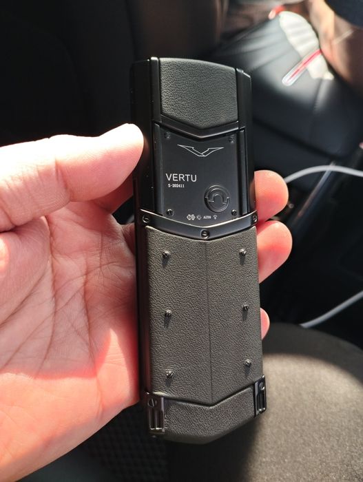 Vertu signature S модели