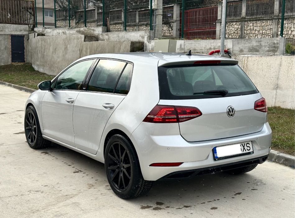 Volkswagen Golf 1.6Tdi 2016 Automat Bi-Xenon Navigatie Incalzire