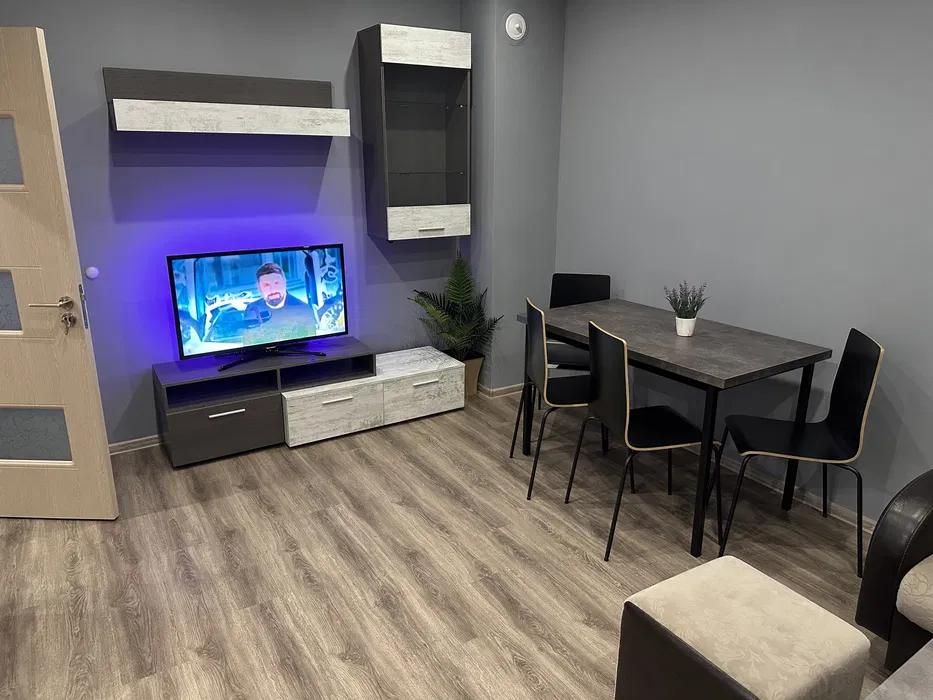 Дава се под наем Двустаен апартамент в Пловдив, Тракия - 50 кв.м за 400 € - Снимка #1