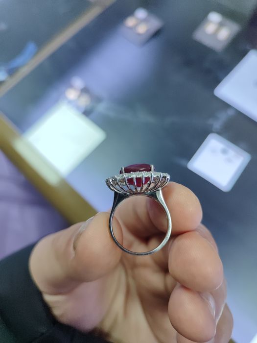 Кольцо из белого золота 585 с рубином и бриллиантами