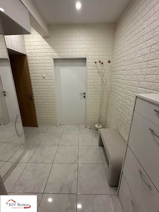 Дава се под наем Двустаен апартамент в София, Център - 65 кв.м за 663 € - Снимка #12