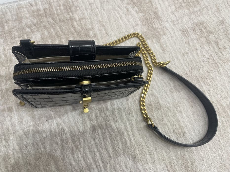 Дамска чанта Guess