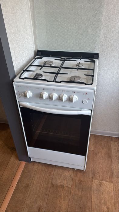 Продам газовую плиту «Дарина»
