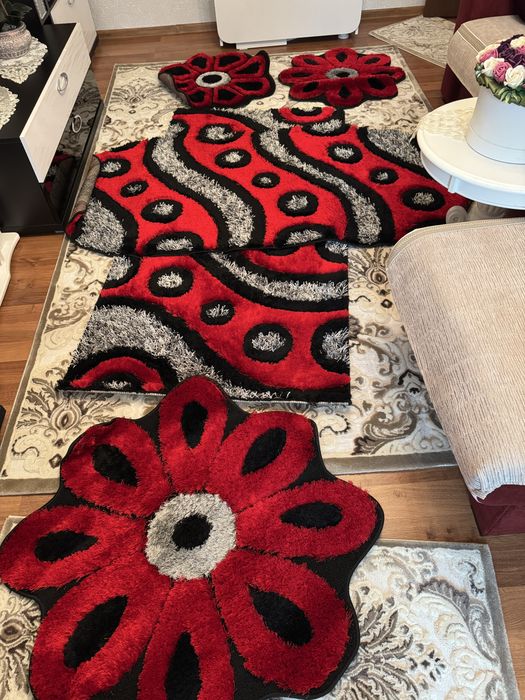 Vand set covoare superbe noi