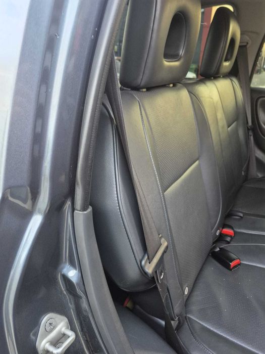 Vand grand vitara 2004 benzina 2,0 face lift