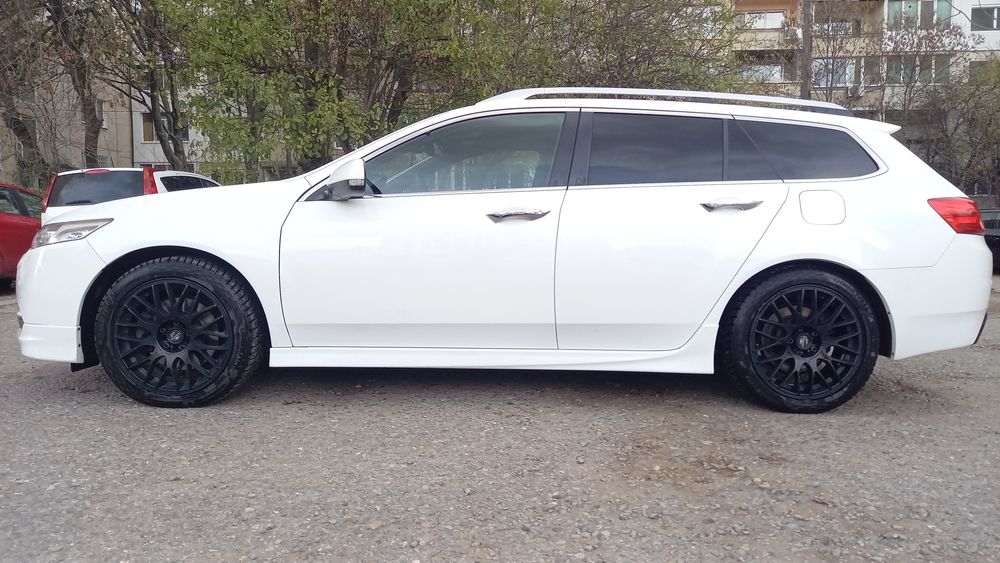 18' Barracuda Karizzma 5х114,3+зимни Unroyal Winter expert 235\45