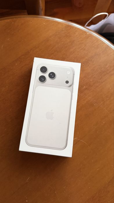 Vand iphone 17 pro max 512 GB