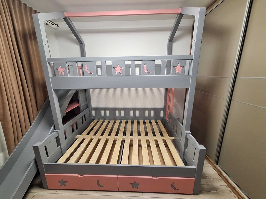 TRANSPORT GRATUIT.Pat etajat din lemn masiv.Cod 4007