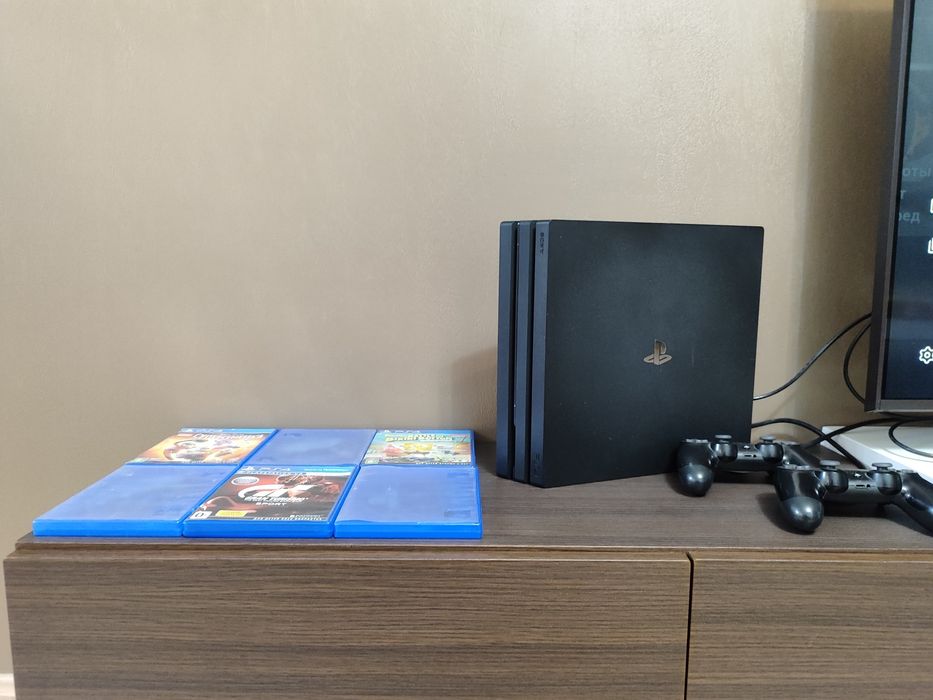 Playstation 4 pro 1TB