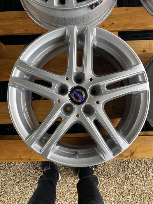 16 цола 5 х 108 мм Форд , Волво , Ford , Volvo