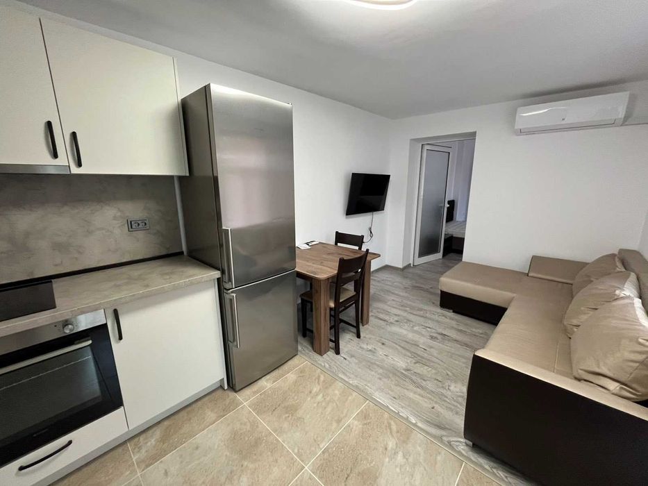 Двустаен апартамент под наем в центъра на Казанлък – обзаведен, 300 евро