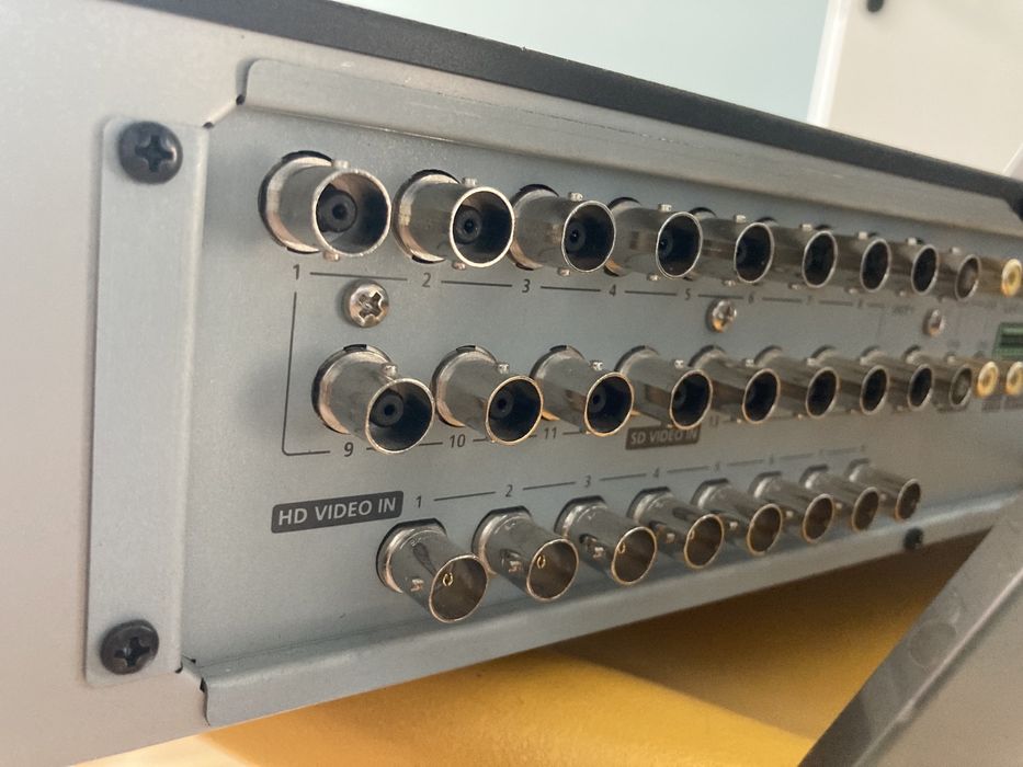 Samsung SRD-1680D, 1TB Цифров видеорекордер 16-канален HD DVR