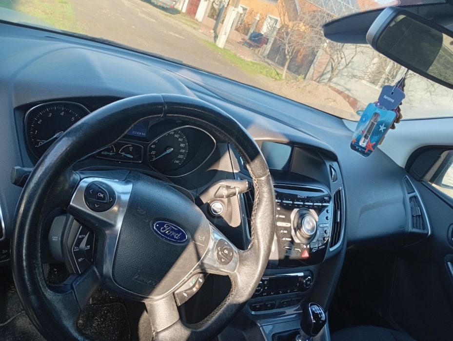 Vând Ford focus impecabil