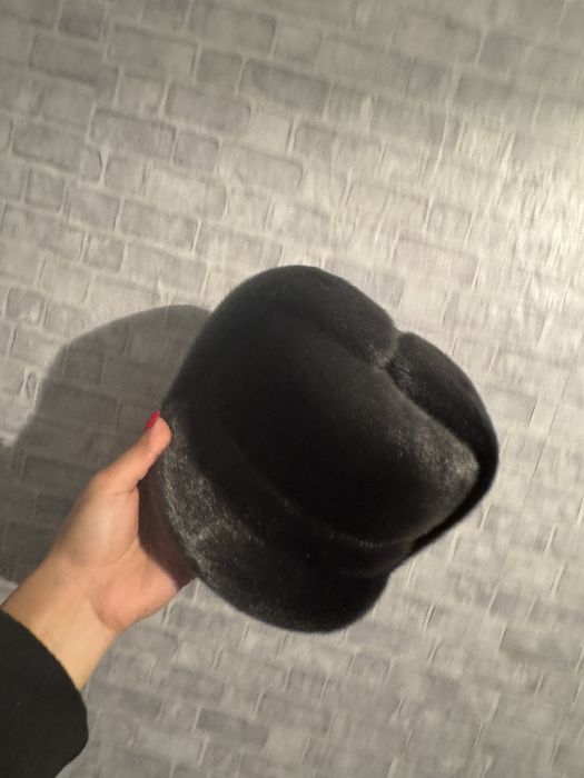 Продам натуральныеи  шапки