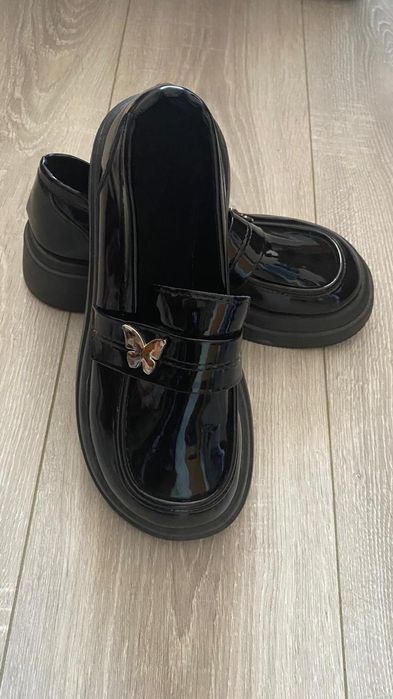 Продам обувь за 4000тг