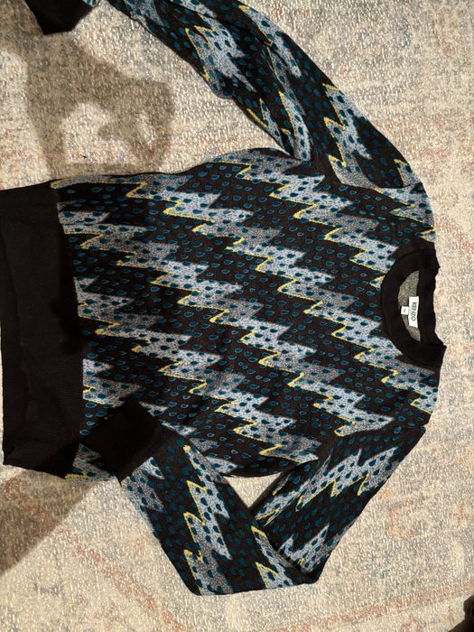 Продам все вещи по  2000тг