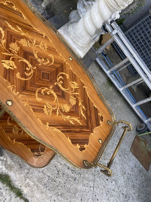 Френска маса за сервиране с интарзия