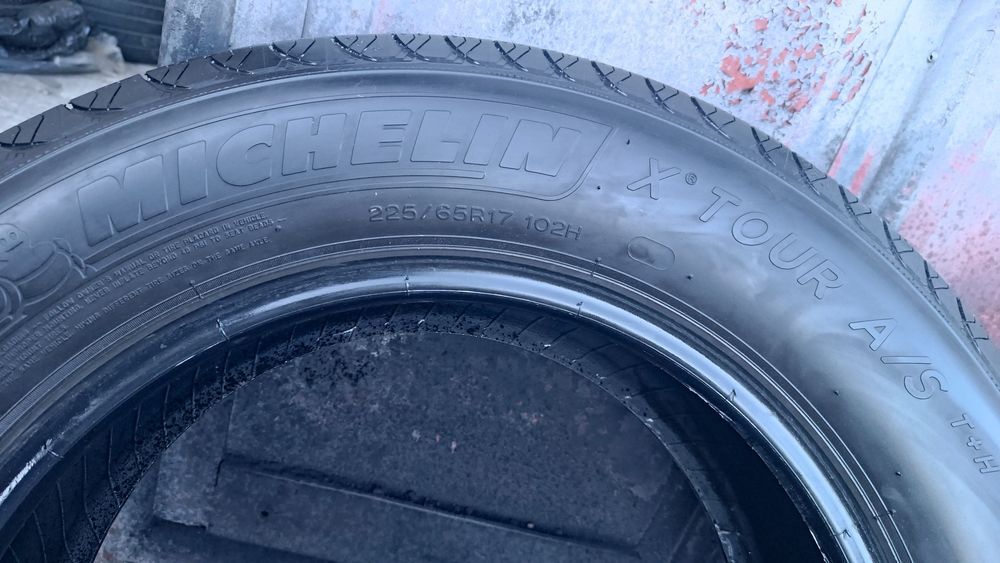 225/65/17 Michelin