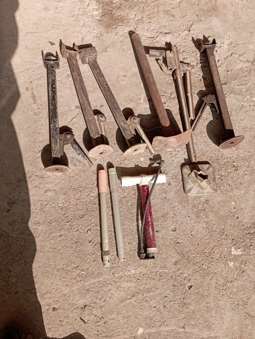 Домкрат механический