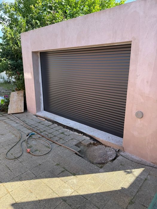 Uși pentru garaj